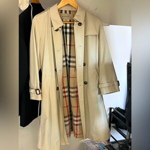 Only worn once Burberry trench coat. Amazing condition
